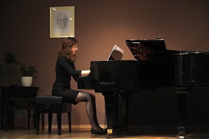 Malvina Marciniak , piano